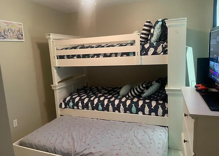 22 Min To Beach-2 Bd Room-self Check In -sleep 6-bbq-wd *